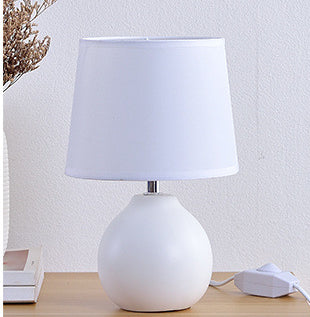 Nordic Minimalist Bedside Lamp – Soft Ambient Glow